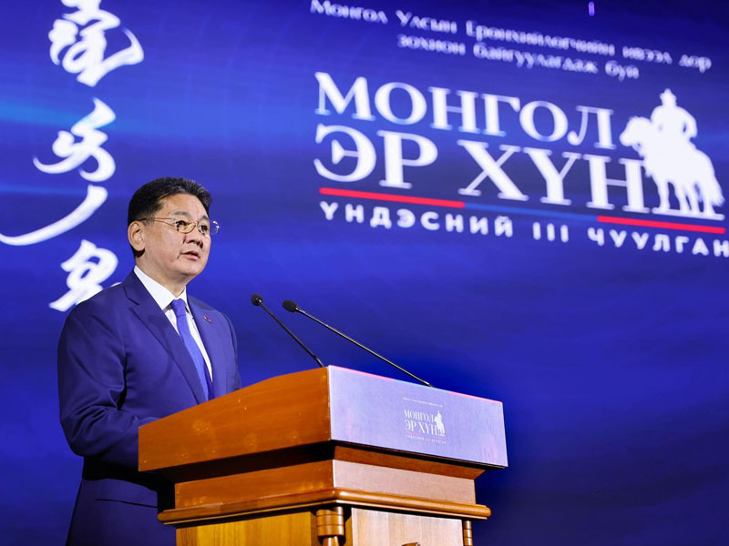 У.Хүрэлсүх: Илүү үүрэг, хариуцлага хүлээж, ачааны хүндийг үүрэх нь эр хүний жудаг, нэр төрийн хэрэг, эрхэм үүрэг